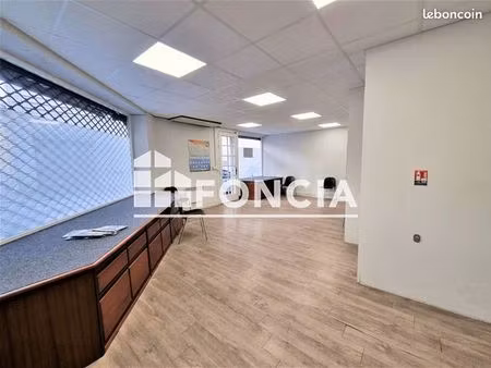 local commercial 61 m²