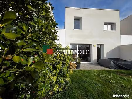 pavillon 4 pièces 84 m²