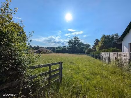 terrain 3075 m² messeix