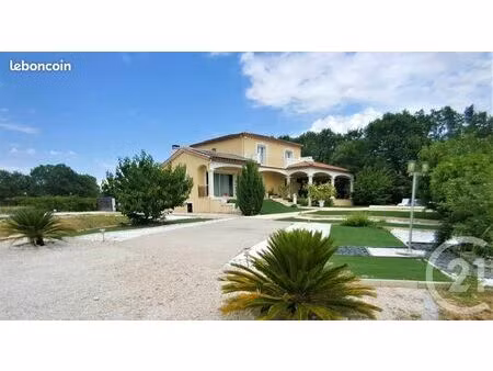 villa 7 pièces 204 m²