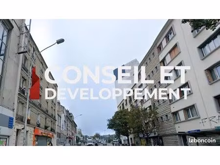 boutique 140 m² bagnolet