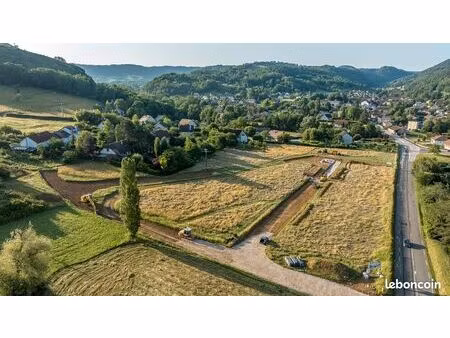 terrain macornay à 2 min. de lons