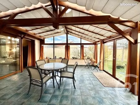 maison 5 pièces 157 m²