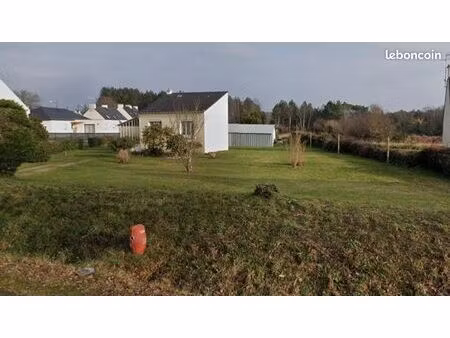 terrain 2 pièces 1900 m²