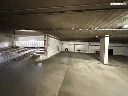 emplacement bois avec accès électrique