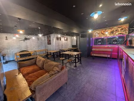 local commercial 98 m² fougères