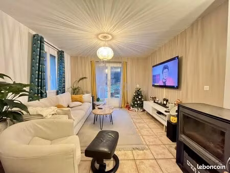 villa 3 pièces 68 m²