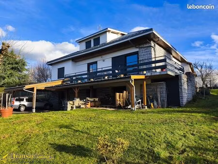 villa 5 pièces 162 m²