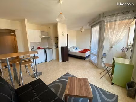 studio 1 pièce 31 m²