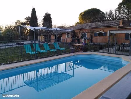 villa meublée avec piscine