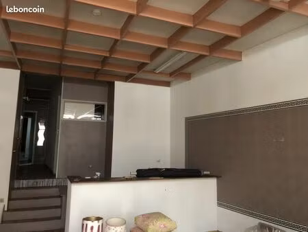 local commercial 102 m² montguyon