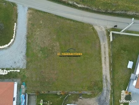 terrain 650 m² saint-romain-en-jarez