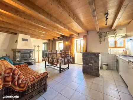 appartement 3 pièces 79 m²