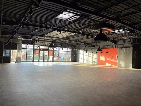 local commercial à vendre