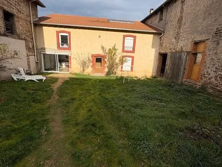 maison avec grange dans corps de ferme