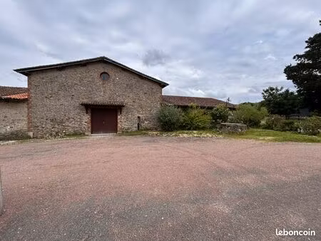local commercial  entrepôt 167 m² le loroux-bottereau
