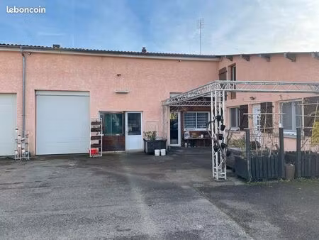 maison avec dépendances