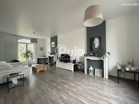 maison 6 pièces 202 m²