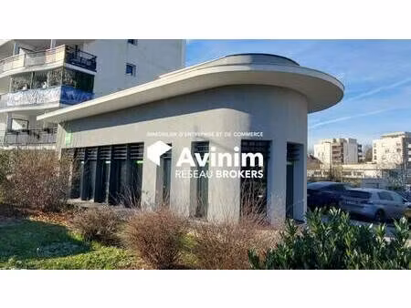 local commercial à louer