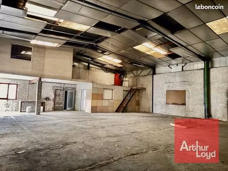 local industriel 335 m²