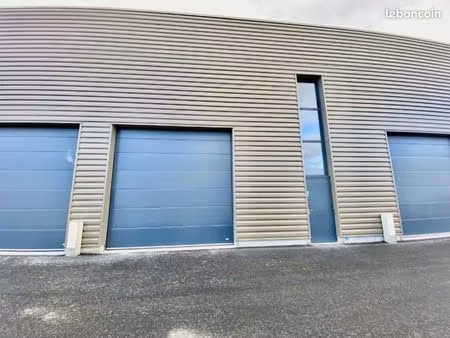 local d'activité 132 m²