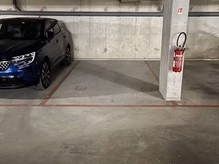 place de parking en sous-sol sécurisé – bry-sur-marne