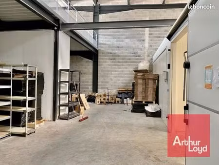 local industriel 315 m²
