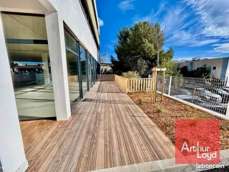 local commercial 306 m²