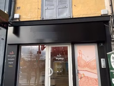 local commercial a louer - pas de droit au bail