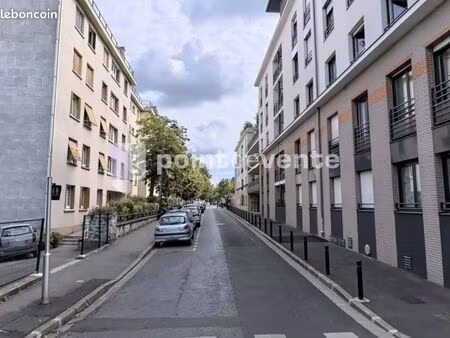 local commercial 160 m²