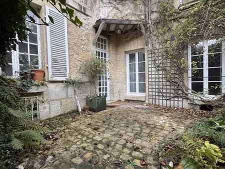 maison 5 pièces 211 m²