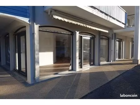 a louer local commercial sarzeau centre