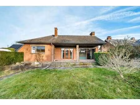 bungalow 4 façades à moderniser selon vos envies.