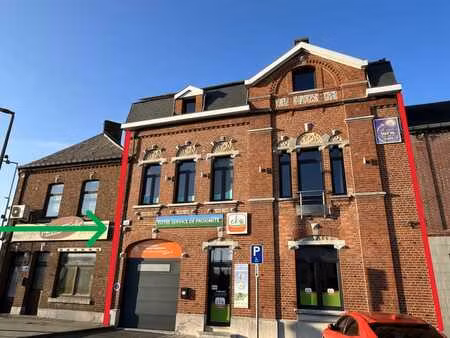 bel immeuble de caractère dans le centre de rance (6470)