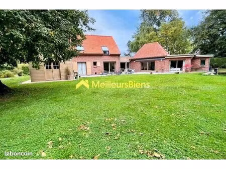 propriété 8 pièces 230 m²