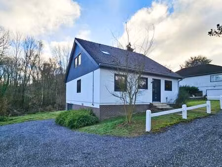 villa dans un cadre calme et verdoyant