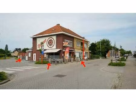 opbrengsteigendom met 2 verhuurde handelspanden  1 appart...