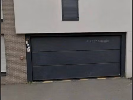 parking – jouy-le-moutier – 8 000