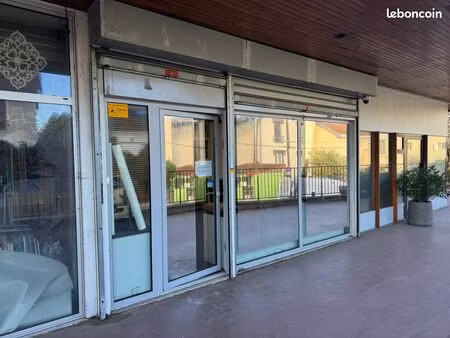 local d'activité 64m2 cachan