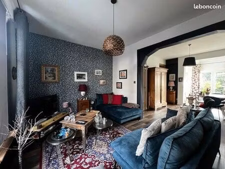 maison 3 chambres garage à vélo et jardin proche métro