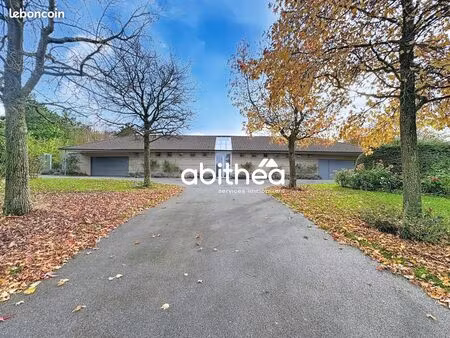 maison 9 pièces 368 m²