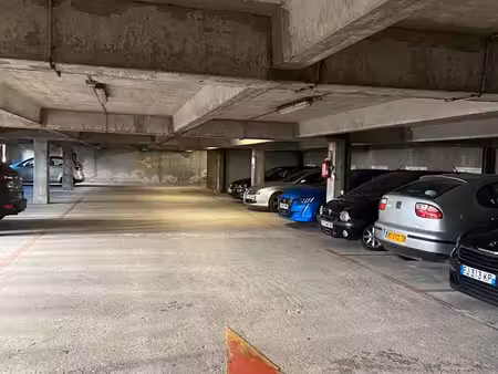parking cergy centre pour investisseur rentabilité 12 5%