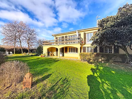 grande maison familiale verniolle sur parcelle de 3 000 m² avec piscine et vue pyrénées