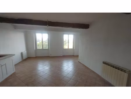 location appartement 3 pièces 60 m² à sisteron (04200)  610 €