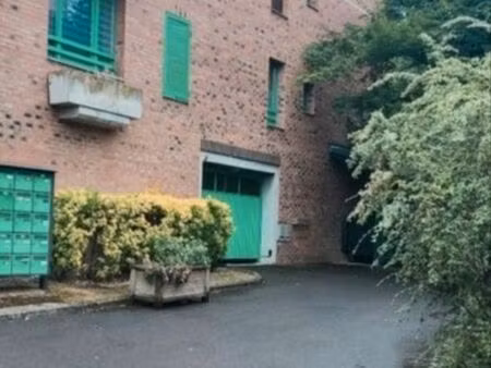 box sécurisé à louer cergy