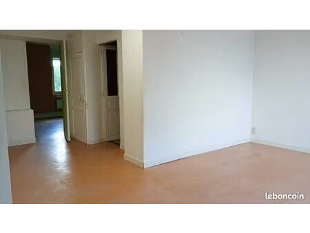 local professionnel + maison