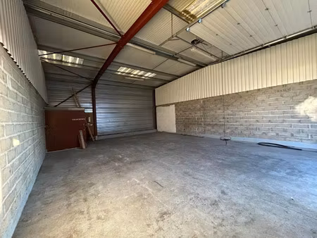 location locaux professionnels à la teste-de-buch (33260)  nan €