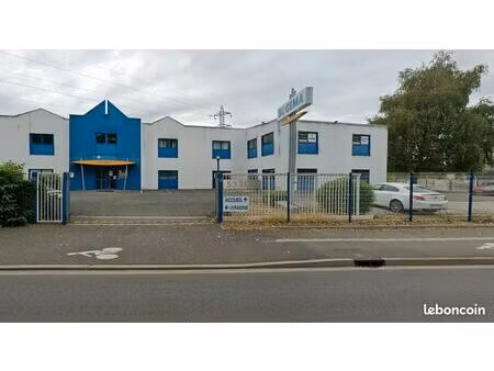 a louer commerce / restauration 105m2