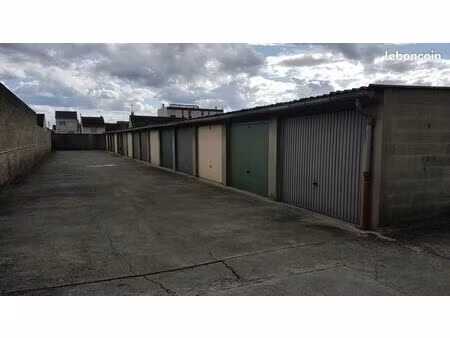 loue box de 17 m² au 71 rue du troupeau à argenteuil