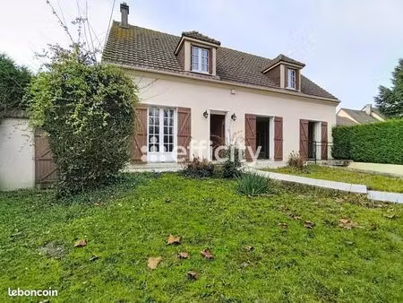 maison 9 pièces 156 m²